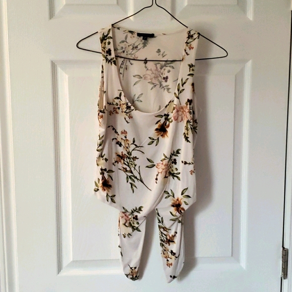 Dynamite floral crop top, xs - Picture 3 of 7